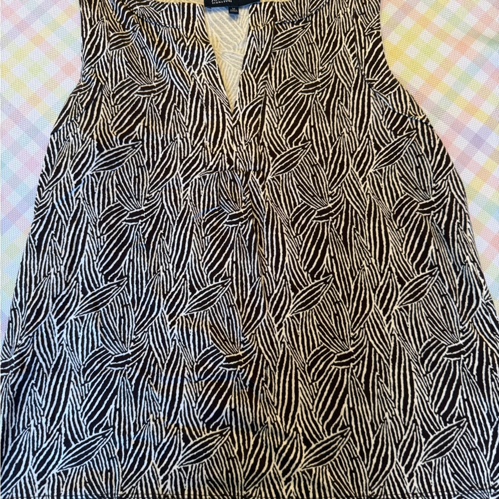 Jones New York Black and White Leaf Print Blouse